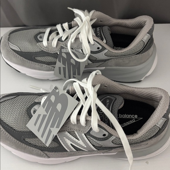 NWT New Balance 990 Womens Running Sneakers - Picture 4 of 9